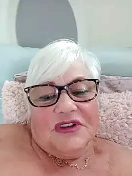 Sexo por webcam en StripChat con suesinner
