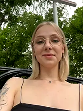 Sexo por webcam en StripChat con CaseyStuff