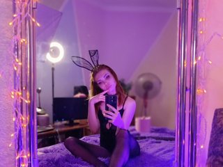 Ten sexo en vivo en Bongacams y masturbate con Alisa-Beautiful por la webcam