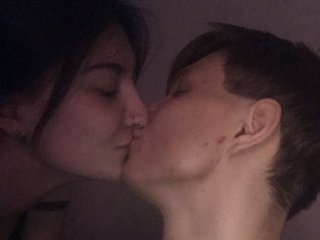 Ten sexo en vivo en Bongacams y masturbate con HiFiSsexx por la webcam