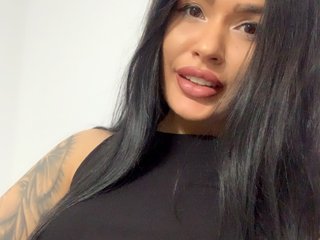 Ten sexo en vivo en Bongacams y masturbate con MeganStaRr por la webcam
