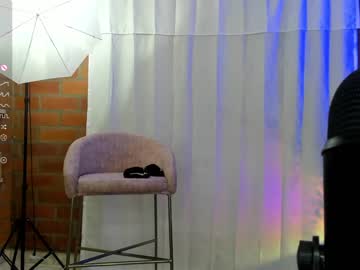 Show de sexo en vivo con megancute2 chaturbate 