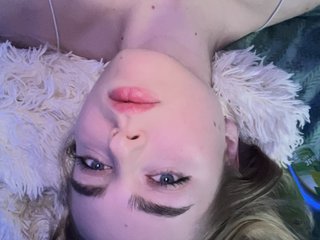 Ten sexo en vivo en Bongacams y masturbate con -strawberry por la webcam