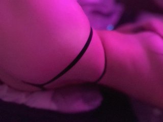 Ten sexo en vivo en Bongacams y masturbate con CatSweet por la webcam