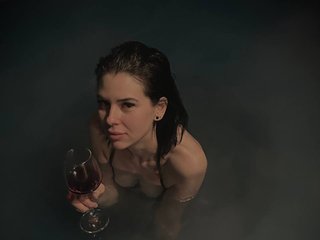 Free live sex with lilmilly on Bongacams