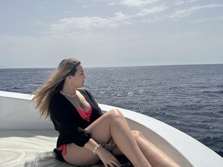 Free live sex with Nelly-Fischer on Bongacams
