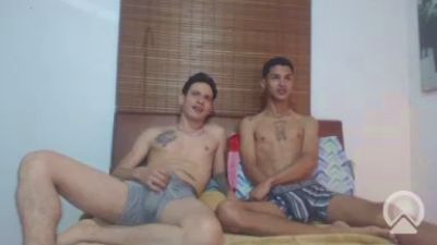 Free live sex with the naughty girl latin_boys90 Cam4