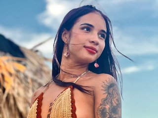 Show de sexo en línea con GabyDeLaTorre en Bongacams
