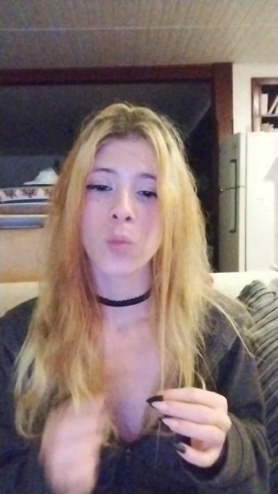 Free live sex with the naughty girl littleblue42069 Cam4